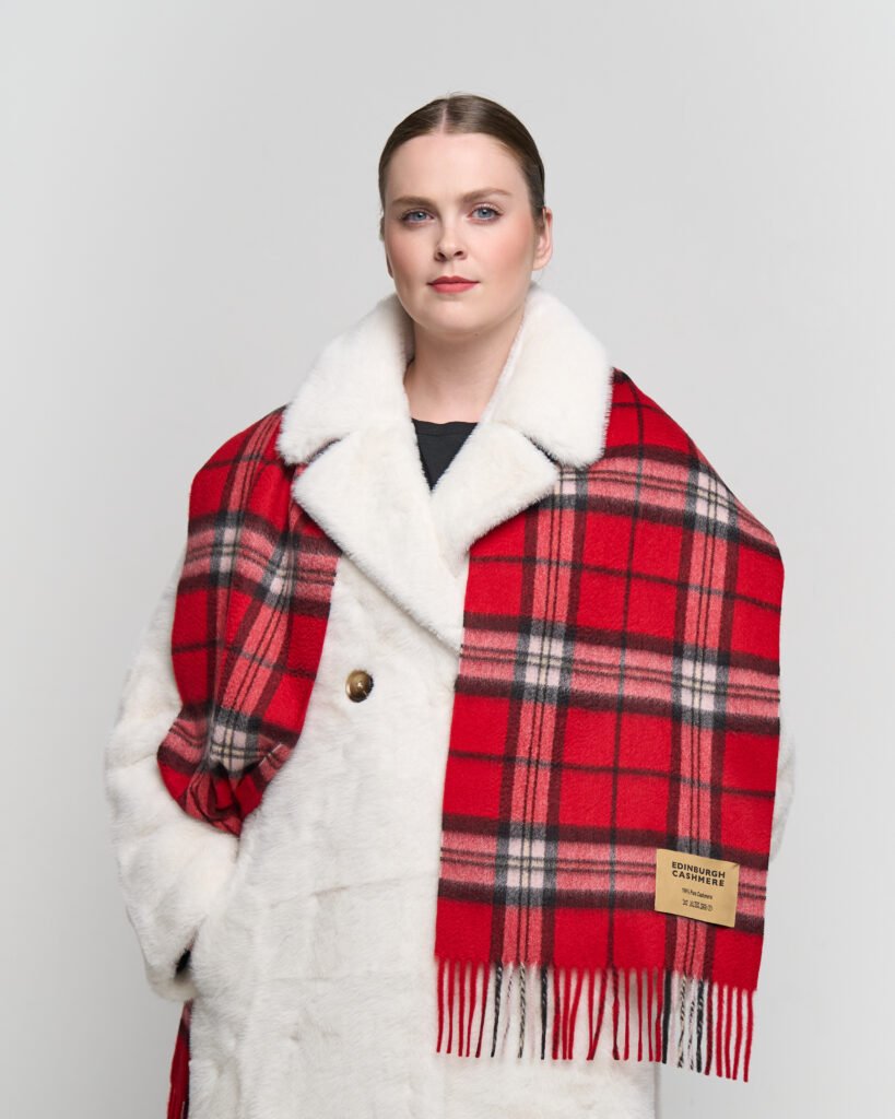 DC Scott Cashmere Scarf ivory